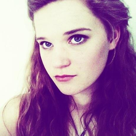 Bowie, piano, swimming, me cat, Matt smith!, glam rock, Doctor who, Ricky gervais, Karl pilkington, , comedy! and much much more, Is whats I likes :) xx