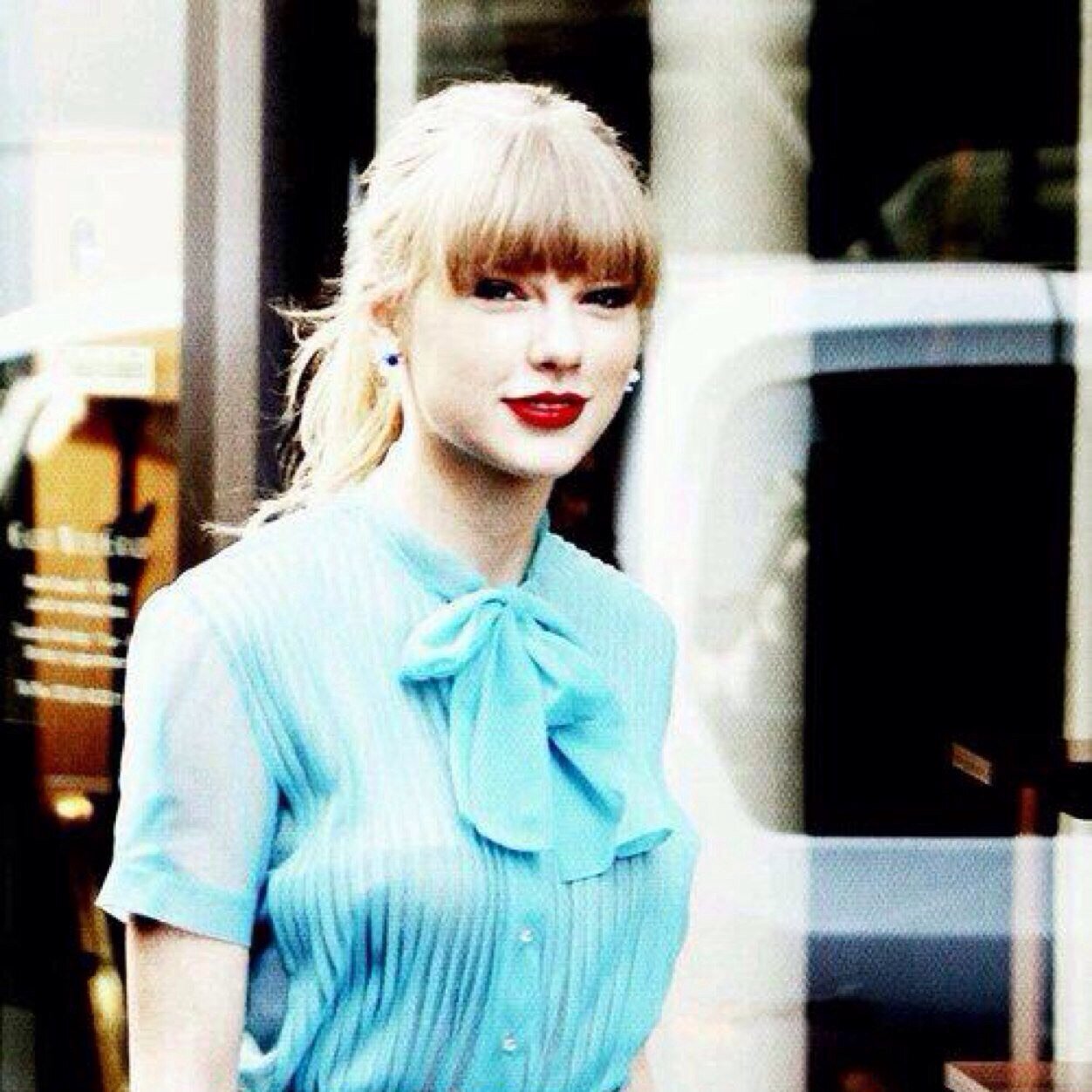 please follow @BieberFtSwiftie ilysm and ur beautiful! thank u :)