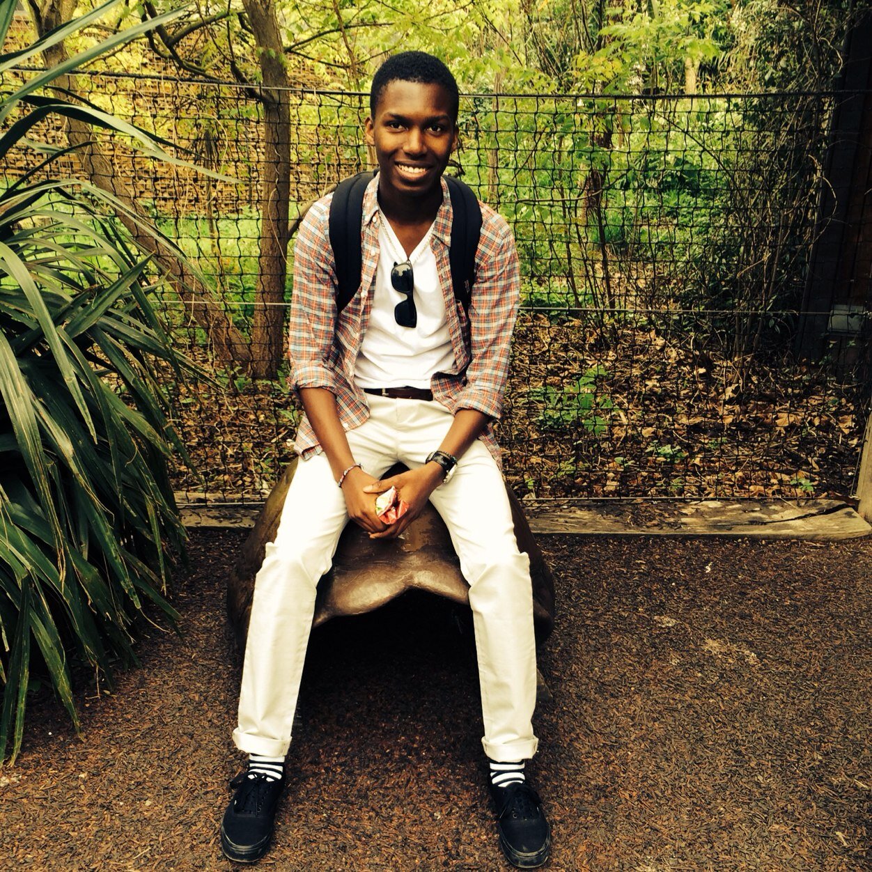 Joshparfron's profile picture. “Reserving judgements is a matter of infinite hope.” Viver e amor.