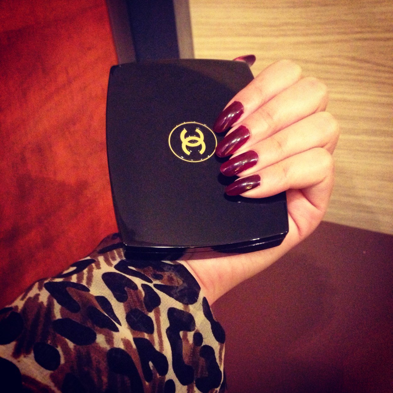 Lnstagram: 
h__y18::جدي لا زلت في ذاكرة حفيدتك ولن تنسآك آبدا '(♥♥.ask: h__y18