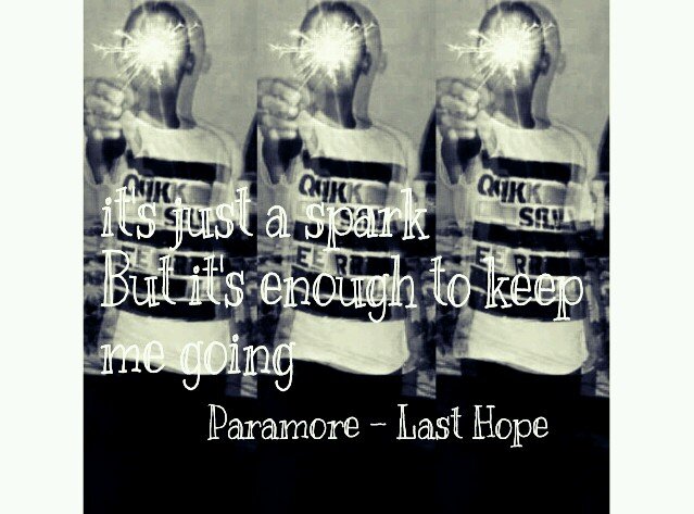 fan de:  @katyperry @elliegoulding @brunomars @paramore @mileyraycyrus @5SOS♥'