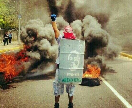 pequey77's profile picture. aficción por la pintura. odio la injusticia, y el ventajismo en el cual nos vemos sumergidos diariamente x los que llevan las riendas de este país en ruinas.