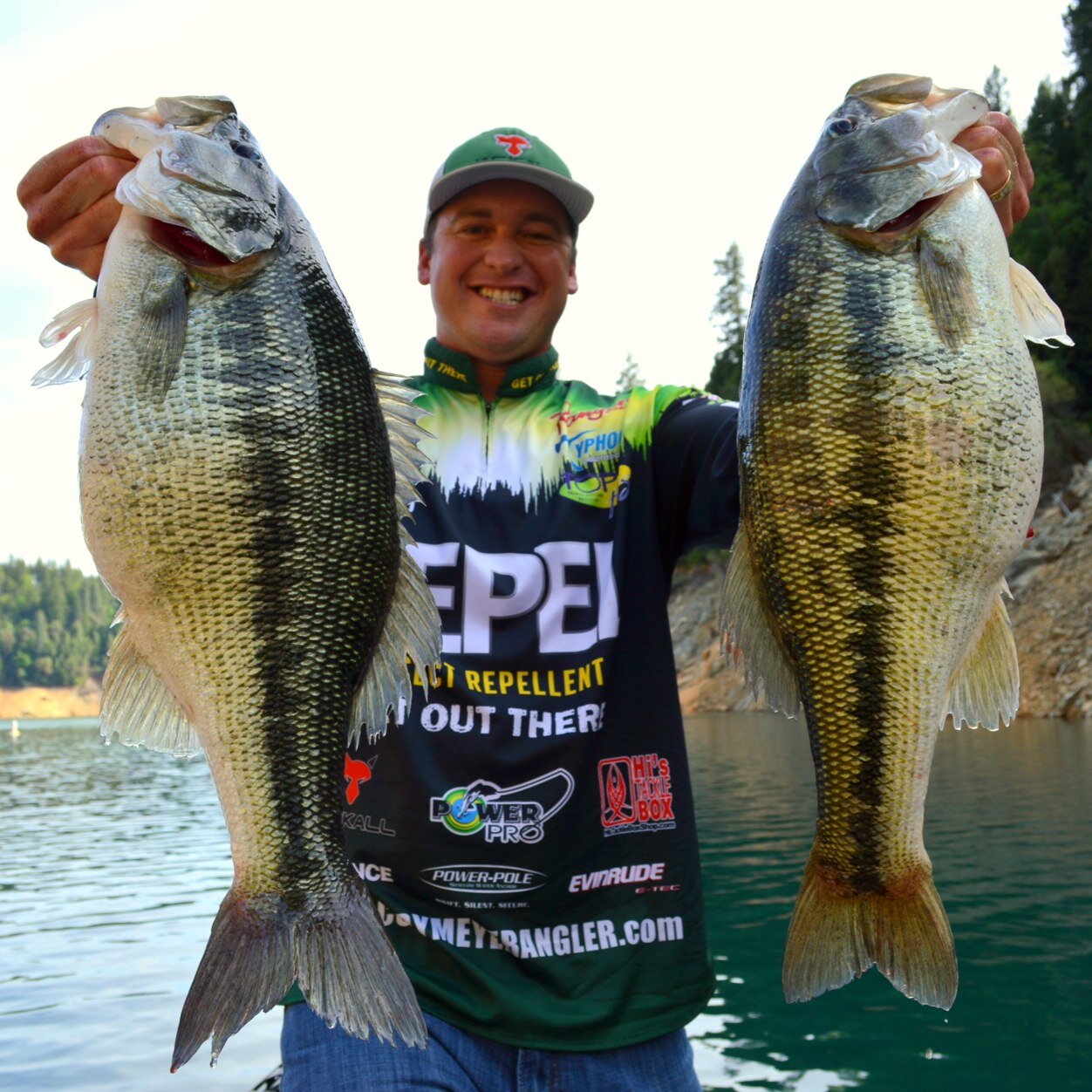FLW TOUR Angler living my DREAM traveling across the country bass fishing! Instagtam : CodyMeyerAngler - Follow me on Facebook!