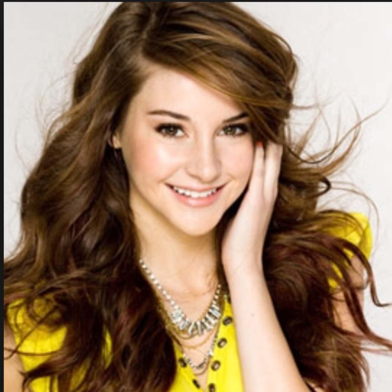 we_love_shai's profile picture. 