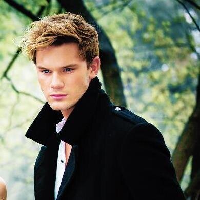 ohwfallen's profile picture. fallen porque é foda 14.02.14