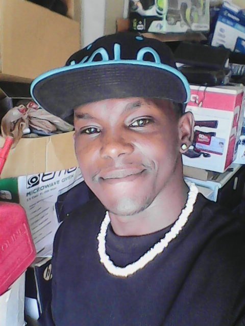 Single loving life doing me!!