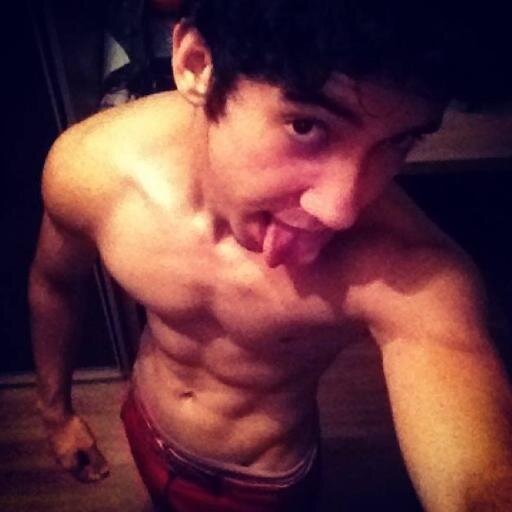 WWEJhonathan's profile picture. my name is jonathan my dream and becoming a wwe superstar I am Brazilian and I love very @WWEAJLee  

http://t.co/pijm7l9O8j