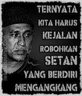 Rasa sesal d dalam hati diam gak mw pergi hruskah aku lari dri knyataan ini prnh q mncoba tuk smbunyi namun senyum mu tetap mngkuti :)   ~»2204acb5«~