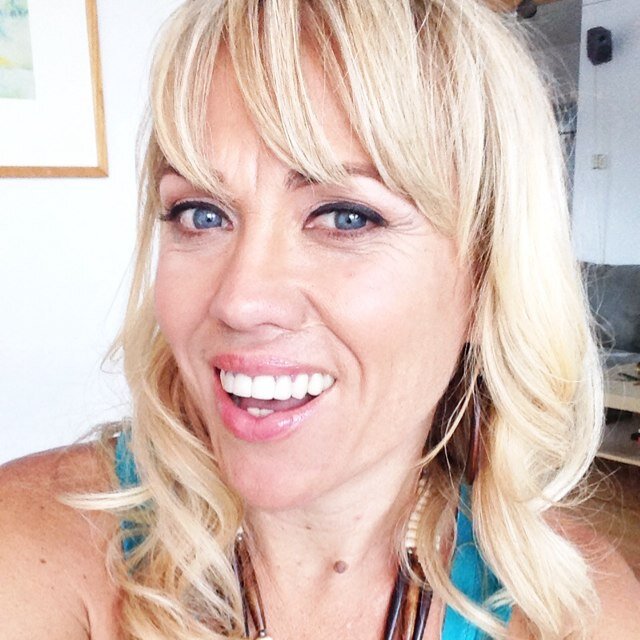 Mindful Marketing Strategist + Brand Therapist. I help soulful entrepreneurs create a magnetic brand + soul-aligned plan.