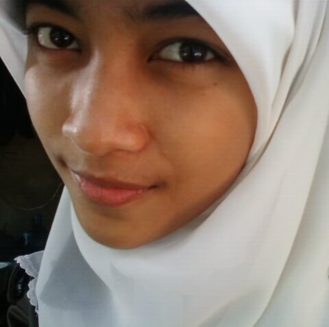 hujan badai sekalipun pasti dipenghujungnya kita bakal ketemu pelangi :) || skype: viit.vivit :)
