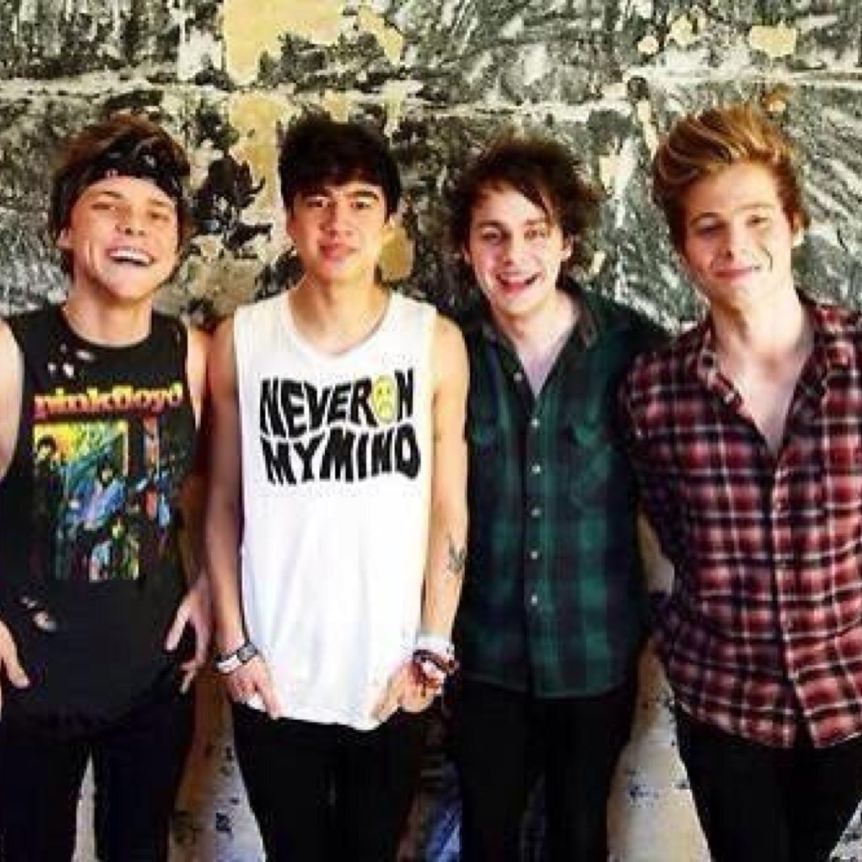 helping you RT spams etc || i follow back || help other by RTing their stuff too!
