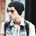 amanda egan - @cuddddlyzarry - Twitter