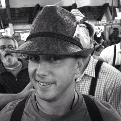 Personal Social Strategist, book hoarder, triathlete, curator of interesting information.