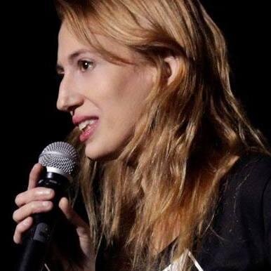Locutora Nacional. Una sonrisa puede cambiar al mundo. Liderando mi vida apasionadamente!