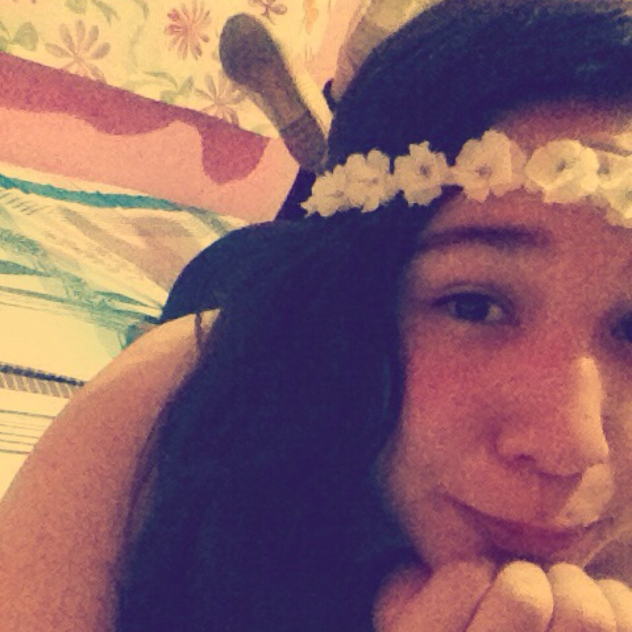 iHesselh__'s profile picture. El escritor escribe su libro para explicarse a sí mismo lo que no se puede explicar.”  Para escribir sólo le robo versos a la vida.  INSTAGRAM: hesselh__