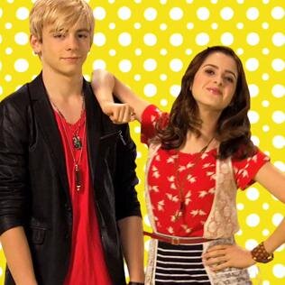 Name's Lindsey | Disney girl since 1995 | Fangirl | @rossr5 @lauramarano @calumworthy @raini_rodriguez @officialr5 @5sos