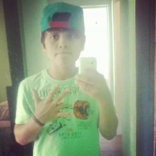 ProX é vida mano tem q cair pra aprender é foda para chegar num lugar mandando uma manobra de ProX  vemqvem mano e vem  com o bonde :3