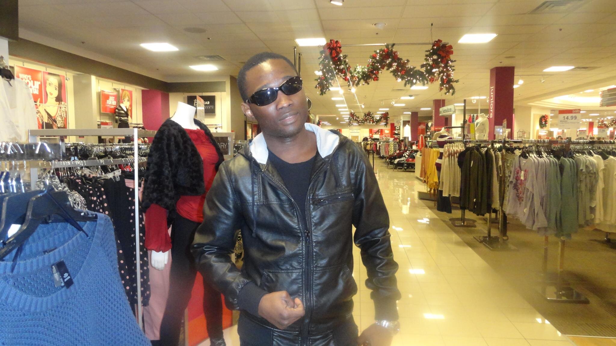 Artist singer from Dallas Texas. HIP-HOP R&B as an independant artist.
