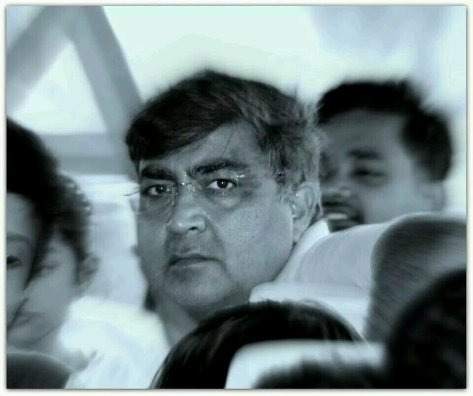 नाकाश्चिन्नाप्राधस्ति  Orthopedic surgeon, liberal hindu brahmin; but not definitely pseudosecular