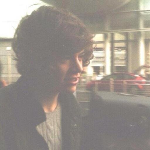 pshstyles's profile picture. follow @CLIFFORDSKlANS for a follow back on there :-)