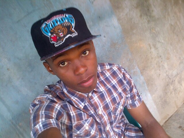I love everyone(equality)...I hate disappointment and delay..love making friends all over the world