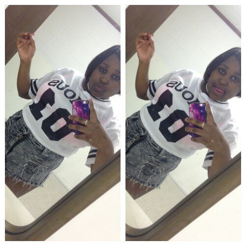 Ronii here yall follow mee don't take shit from nobody . Bitch I Live That Life 
R.I.P Unc M A C .