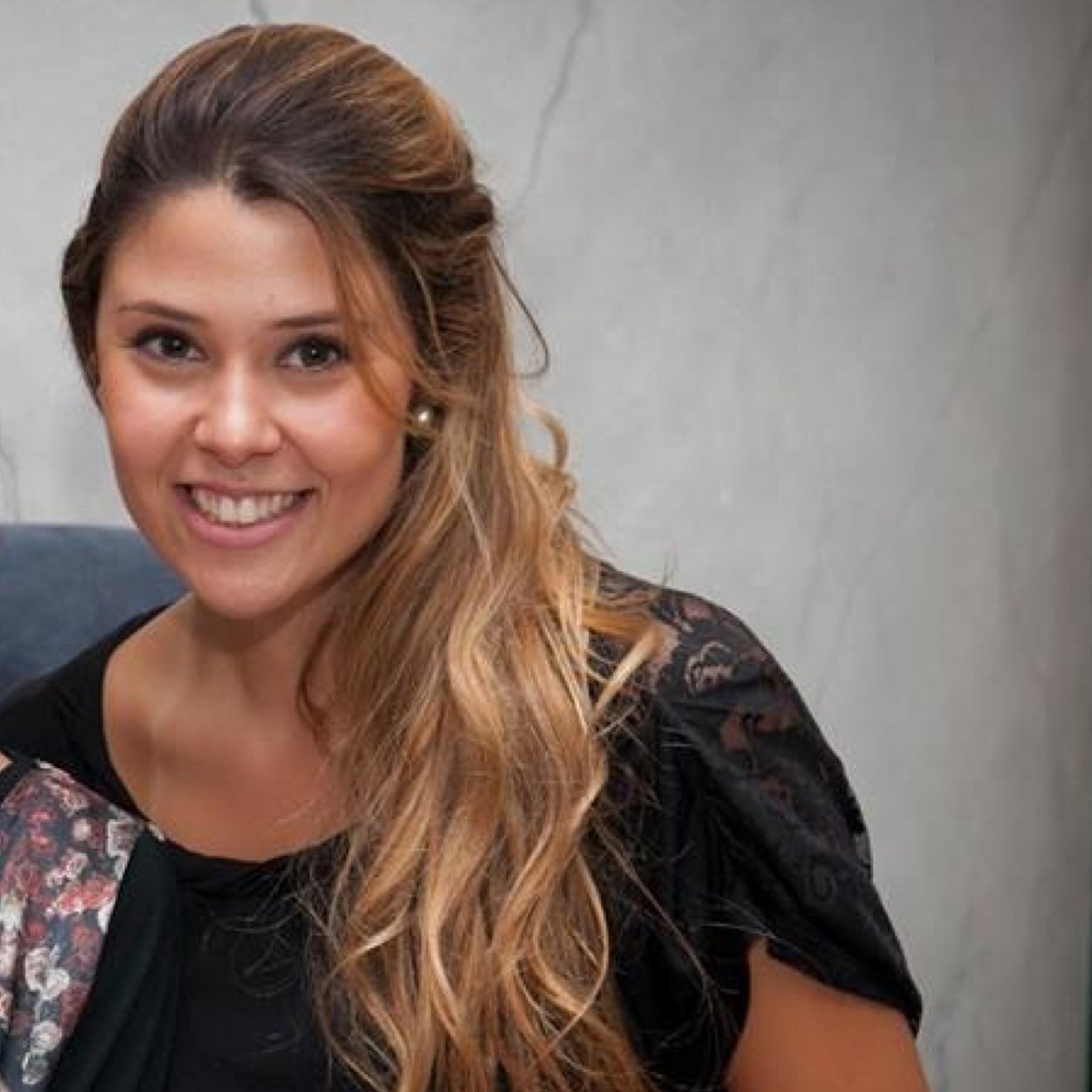 Raabau's profile picture. Sou como você me vê. Posso ser leve como uma brisa ou forte como uma ventania. Depende de quando e como você me vê passar...