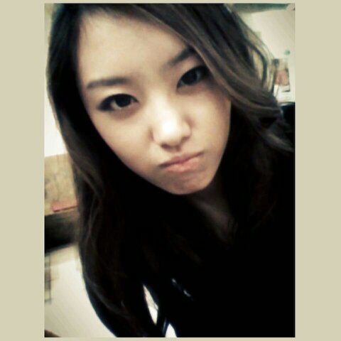 hai (•̅_•̅ )