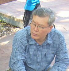 서울은평구에서부동산중개업하고있있습니다.알던사람만알다가 쓰던물건만쓰다가죽지않위해... 새로운 질서에관심있읍니다.