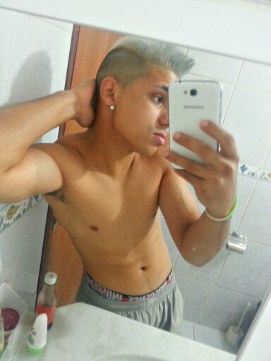 vivo pra ser feliz  ¬ô/   ,. sou fã do #turmadopagode #McDede ,. sou #sãopauLoFC sempre ÉH sempre .