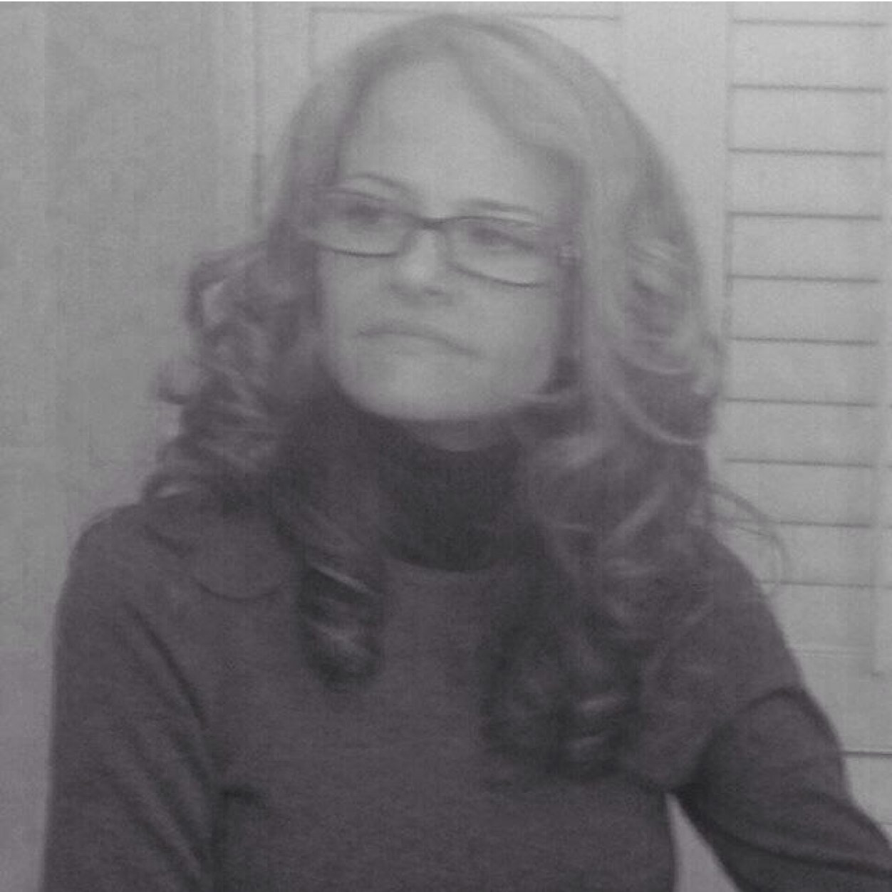 Artziigal's profile picture. Artist, and designer