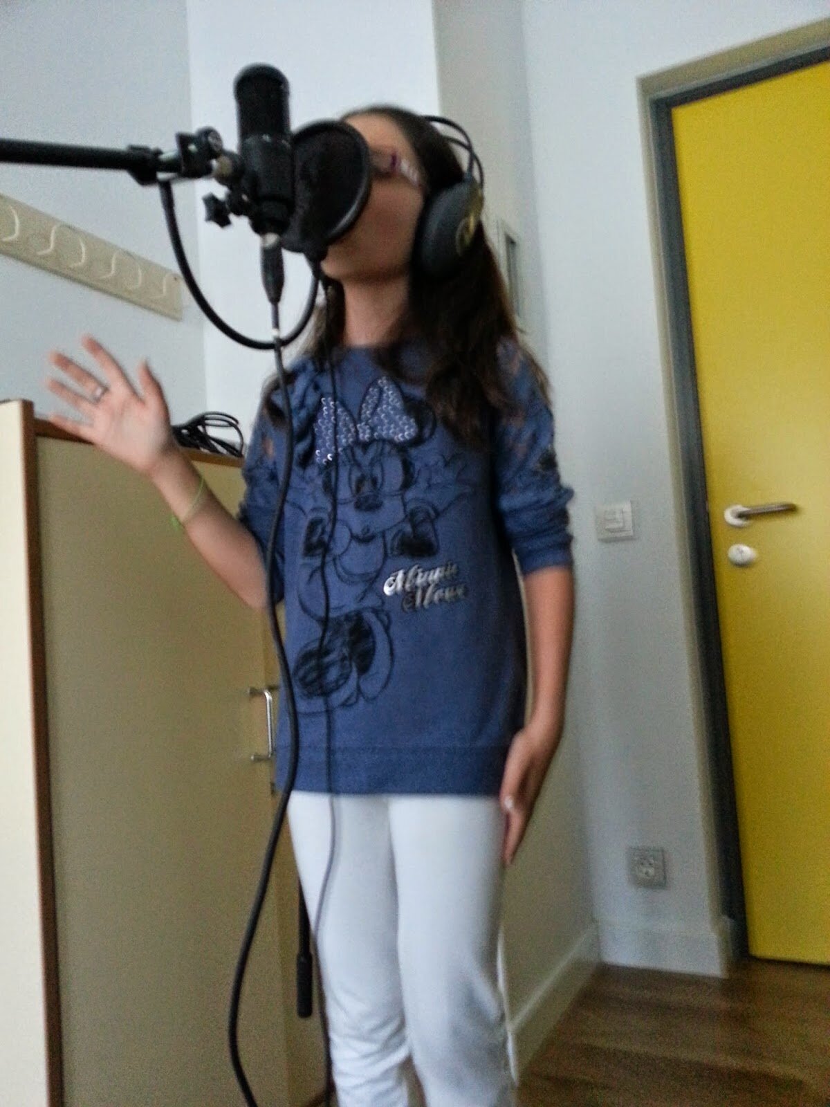 Único y personal twitter de Lucía Naiara. OFICIAL: @LuciaNaiara3. Próximamente en La Voz Kids 2. Instagram ÚNICO y OFICIAL: LuciaNaiara. No tengo ASK! Os quiero