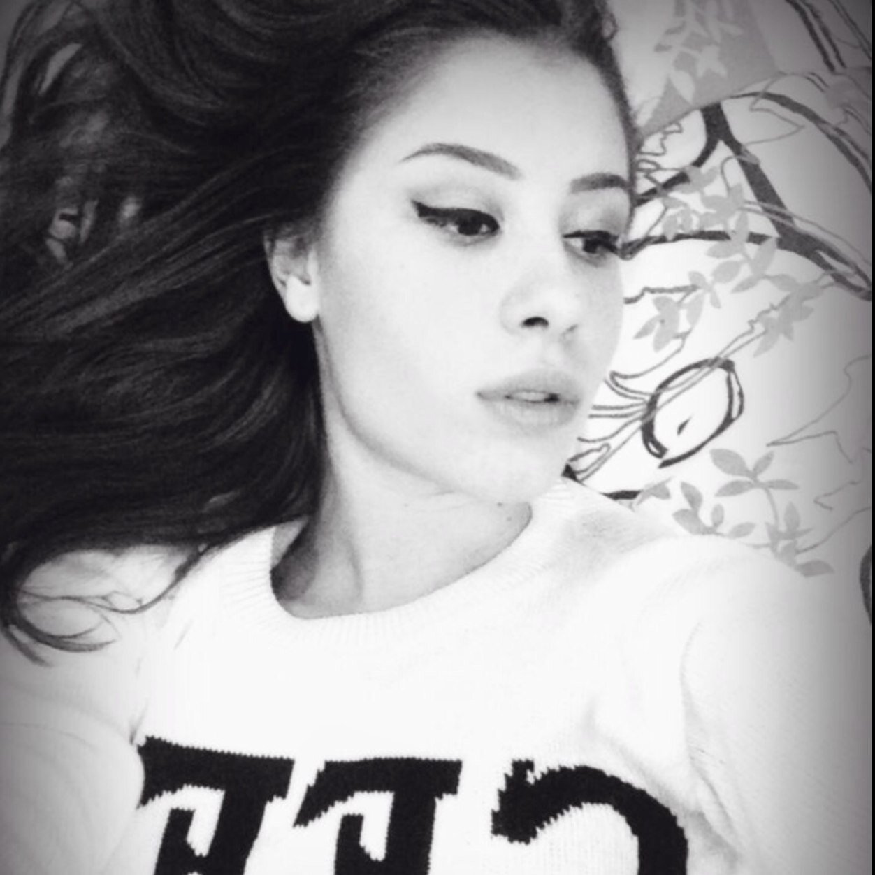 Simondlw's profile picture. Hey , I'm Simona, 16 years :) xx