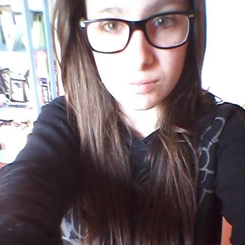 Le jour où la connerie est tombée du ciel, je n'avais pas de parapluie. :3 Follow moi je rend. ;)