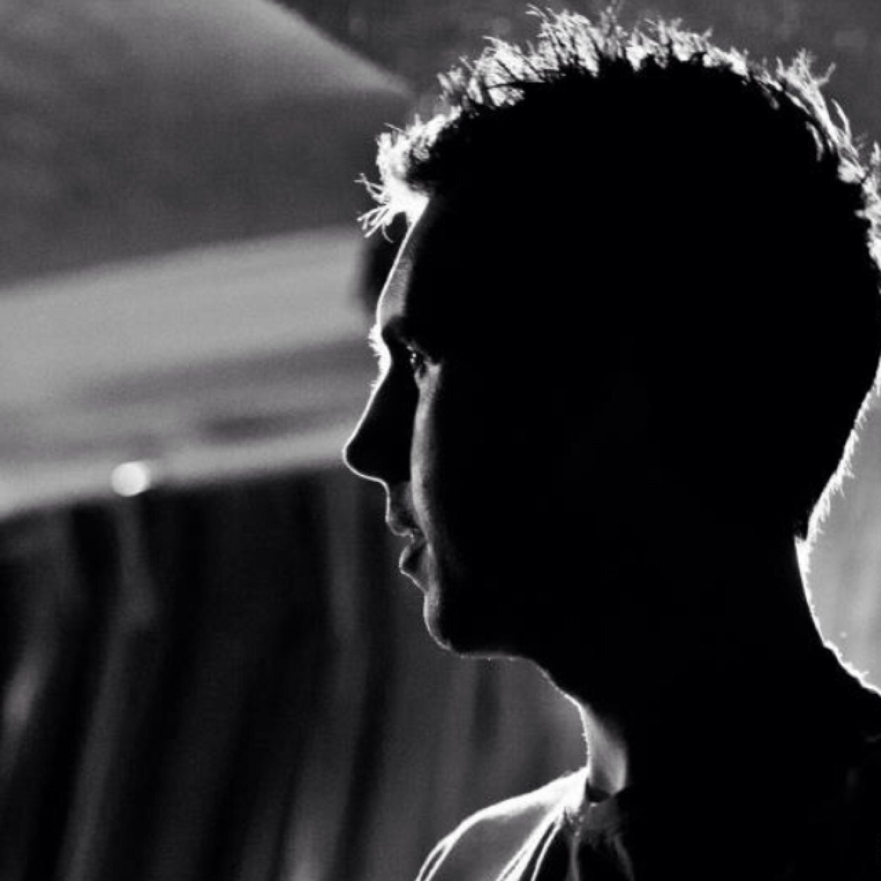 Currently based in Dublin. I like music, I write music, I play music. I like humour, I tell bad jokes, I enjoy life. Vocalist/Guitarist in @Wilderdrop