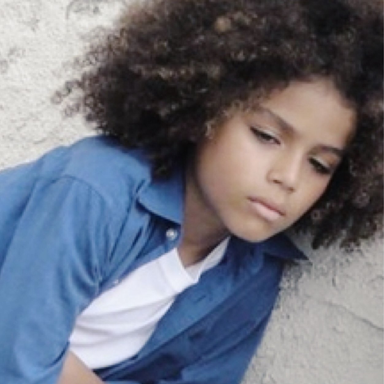Rock and Roll and Pop and Soul. 12. Son of @LisaMarieIFMJP and @SensitiveMJ. [RP]
