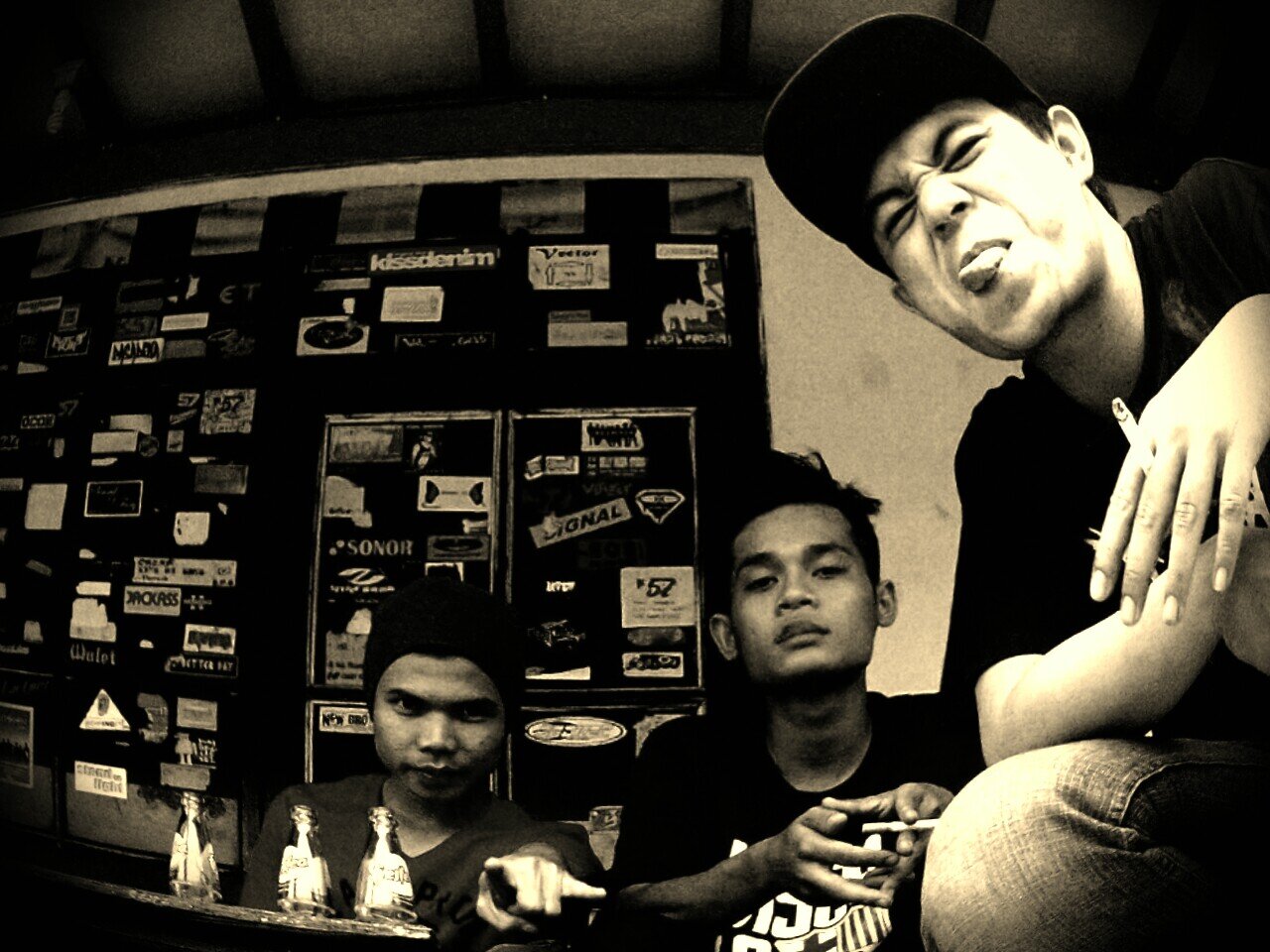 hidup tanpa batas, dan hancurkan egomu saja (HARDCORE TASIKMALAYA) pegang erat tali persaudaraan.