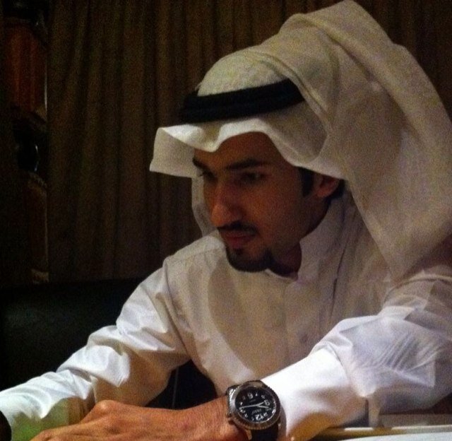 عبد صغير إلى الله،إبن لأحدى حوريات الارض،لايهمني عمرك اوجنسك اوقبيلتك اومذهبك بقدرمايهمني انت/ي ( الـكتابه عشقي طـالمـا الفـكر موجود) في مفضلتي جزء من كتاباتي