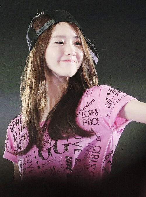 please follow my account @kyungstanism! i'll give you 5 free follows! dont follow this account!