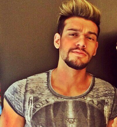 @LucassLucco 'Deus te fez pra mim'
Padrinho: @RiqueeMuniz 
Since: 05/01/13 ele seguiu: 16/02/13 ❤ 
Eternizado 22/03/13