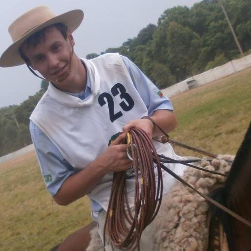 Capricorniano, 17 anos, Gremista, Gaucho, Tiro de Laço!