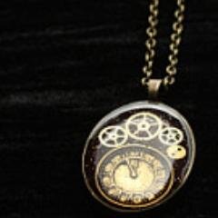At Anomalie Clothing you will find stunning and stylish vintage and Victorian inspired clothing and accessories.