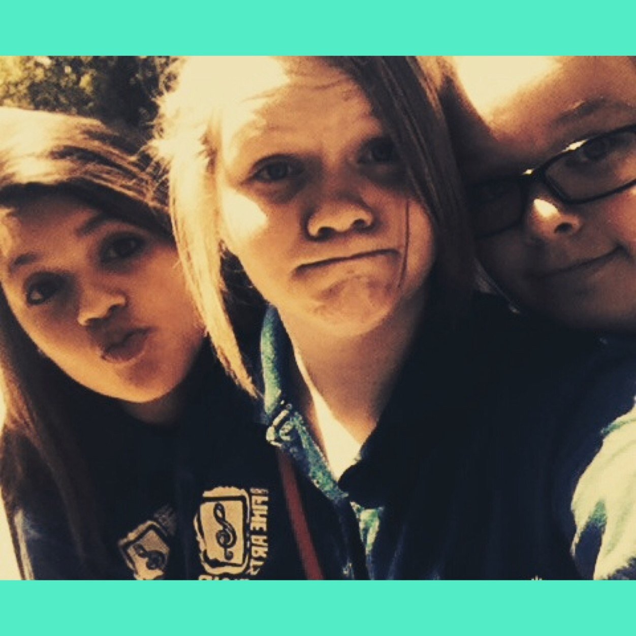 #Imawesome. #Ihave2accounts. #ILOOOVECOOKIES!!!!!!! I like singing,dancing,drawing,Ilovemybf,andmycarrer. I like teennick and teennicktopten.