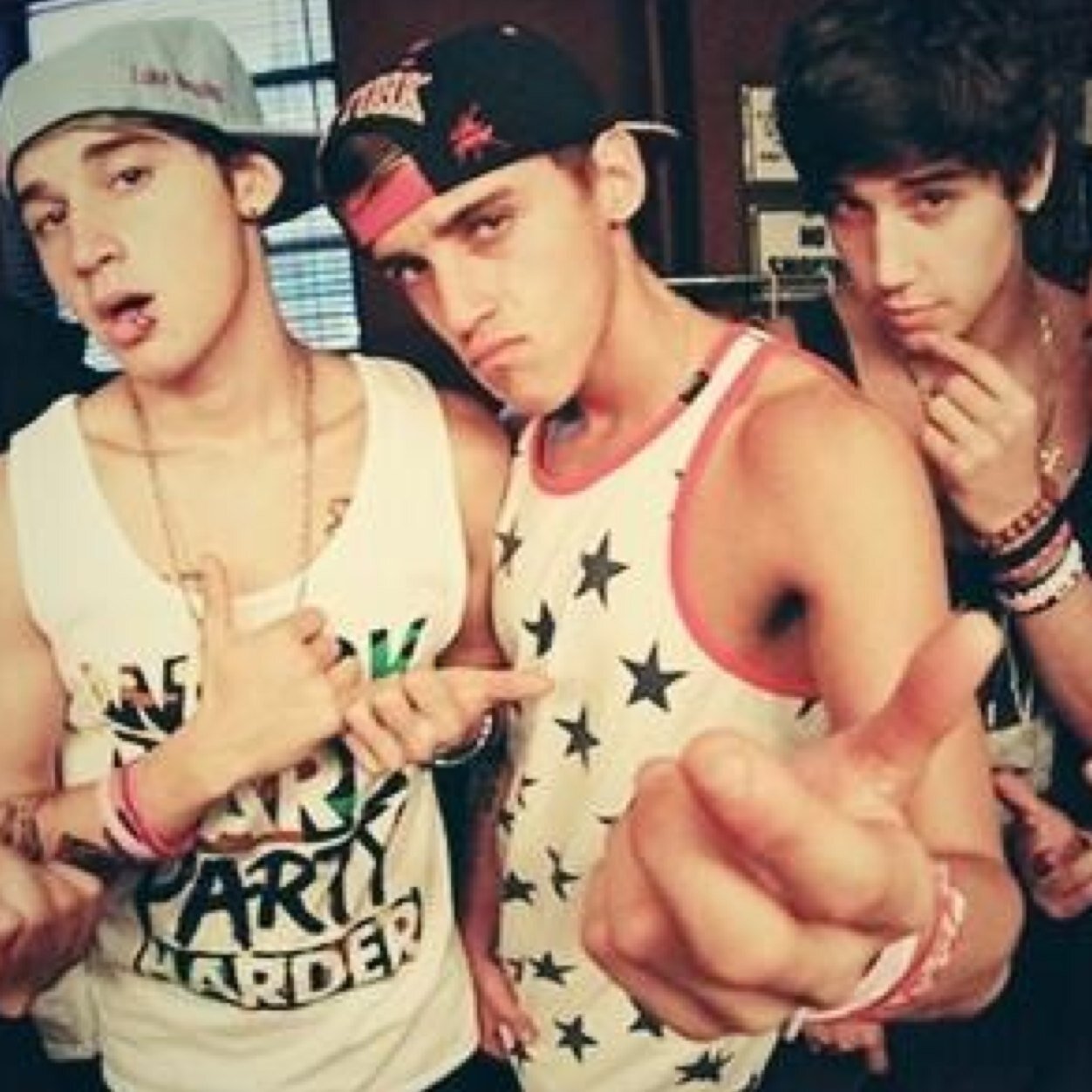 Janokianator since 2014❤️ beau books is my boyfriend❤️ we are getting married❤️ (only joking!x) lolage in the porridge is my saying❤️ i love luke jay and beau!!