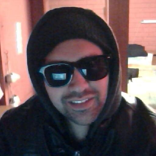 Actualmente ejerzo como papa 24/7 y soy feliz... Amo a mi familia