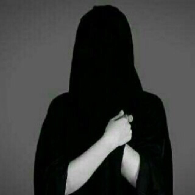 زوجه لرجل جعلنيِ على عرش الاناث ملكه ❤️.
