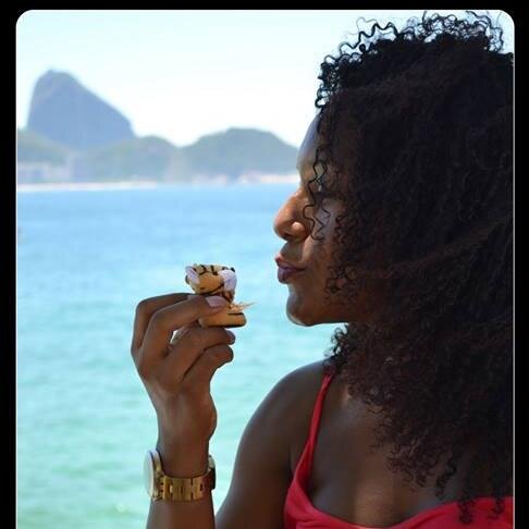 andreahflor's profile picture. Aquariana, Flamenguista, Sambista, mãe da Maria Flor, Jongueira, Amante da natureza, em busca Ma'at