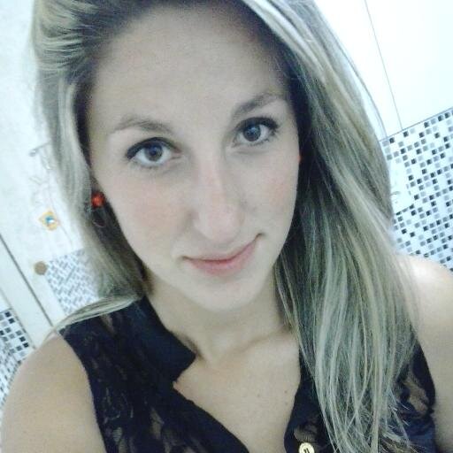 ღ..Do que , que adianta tu bater de frente, se tu vai ter que me aturar , pra que tanta inveja , tanto olho grande assim tu não vai me derrubar!••