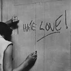 MeTienesJodida's profile picture. Te quedan muchas cosas por vivir y no quiero que las malas sean conmigo.Ser tan fácil de reemplazar,jodido.Cuando me cansé de que me la jugarán,aprendí a jugar.