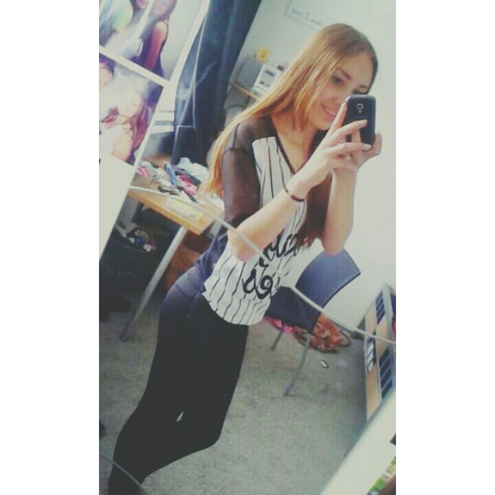 ♥  Music is my life.